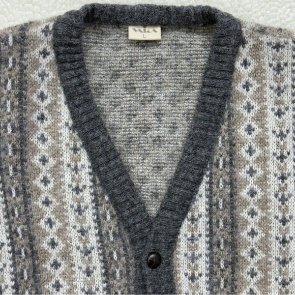 Vaka Icelandic Knit Wool Sweater Vest - Picture 4 of 16